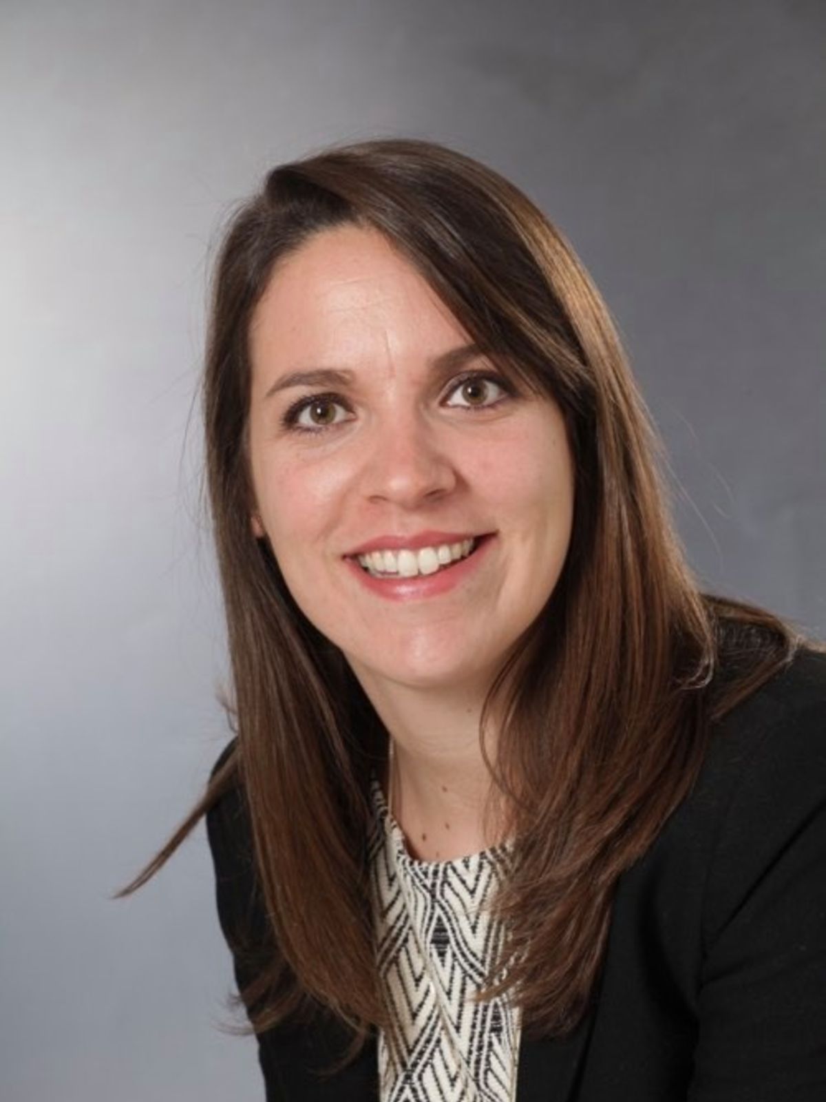 Elodie DIEUDIONNE avocat Tarbes Lannemezan droit de la famille, divorce, droit pénal, droit civil, transaction